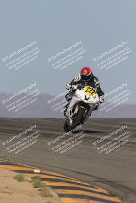 media/Oct-08-2023-CVMA (Sun) [[dbfe88ae3c]]/Race 3 Amateur Supersport Middleweight/